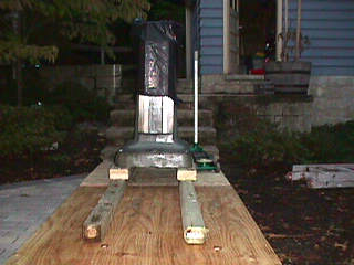 The base makes it to ground level